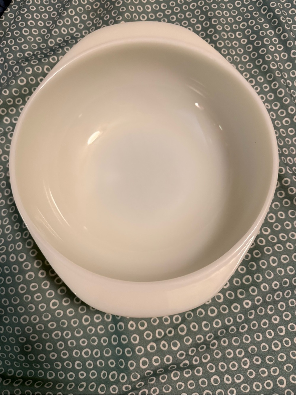 Pyrex White Milk Glass Bowl with Stamped Base (Yellow) white inside. - Picture 4 of 4